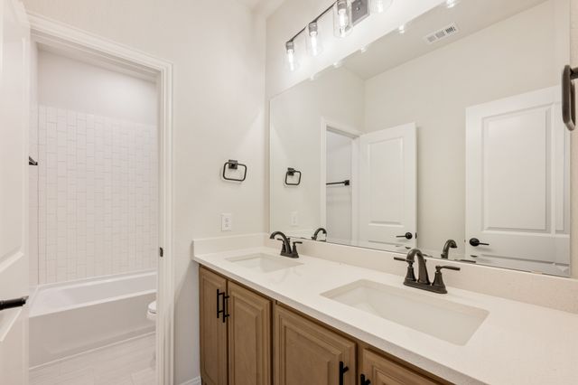 1109 Cardinal Drive, Midlothian, TX 76065