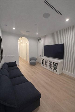 14200 Old Cutler Rd, Palmetto Bay, FL 33158