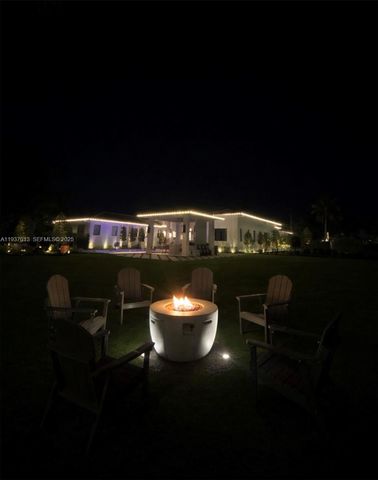 14200 Old Cutler Rd, Palmetto Bay, FL 33158