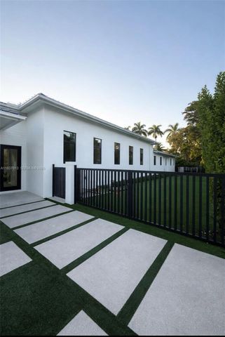 14200 Old Cutler Rd, Palmetto Bay, FL 33158