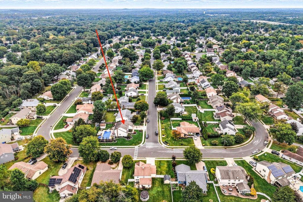 64 STRATFORD LN, Mount Laurel, NJ 08054