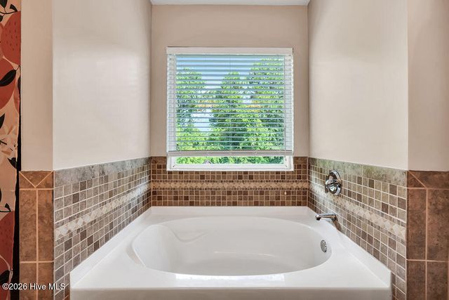 5010 Portside Drive, Southport, NC 28461