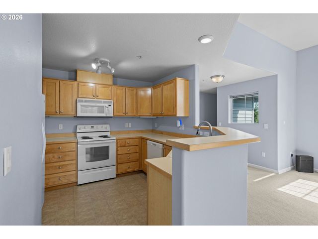 14800 Sw SANDHILL Loop 201, Beaverton, OR 97007