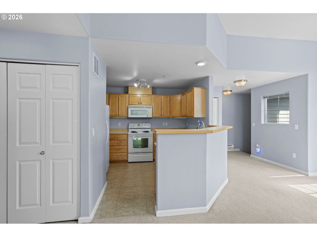 14800 Sw SANDHILL Loop 201, Beaverton, OR 97007