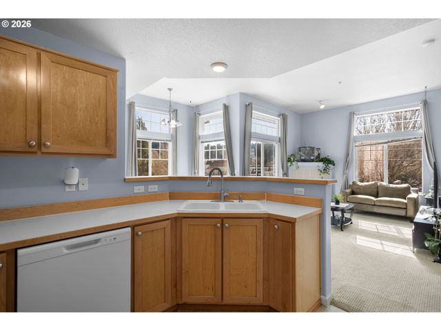 14800 Sw SANDHILL Loop 201, Beaverton, OR 97007