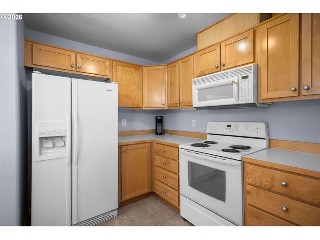 14800 Sw SANDHILL Loop 201, Beaverton, OR 97007