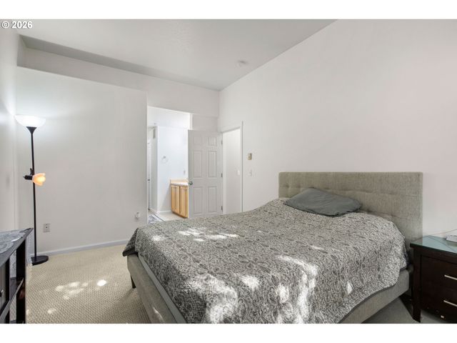 14800 Sw SANDHILL Loop 201, Beaverton, OR 97007