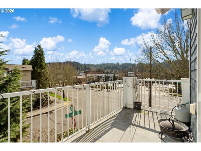 14800 Sw SANDHILL Loop 201, Beaverton, OR 97007