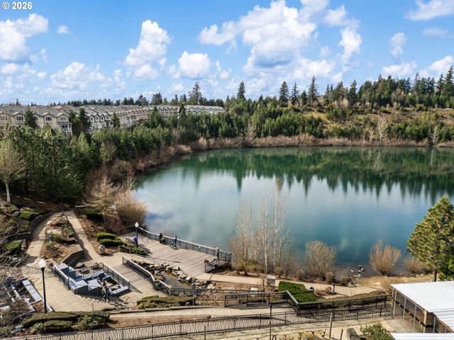 14800 Sw SANDHILL Loop 201, Beaverton, OR 97007