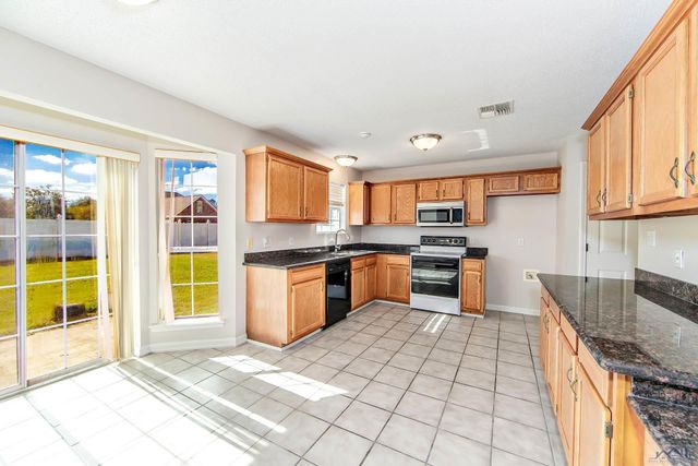 133 Tigerlily Dr, Houma, LA 70360