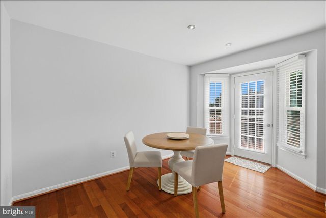 43378 LIVERY SQ, Ashburn, VA 20147