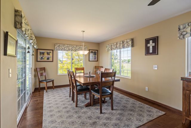 602 E Sheridan Drive, Eldridge, IA 52748