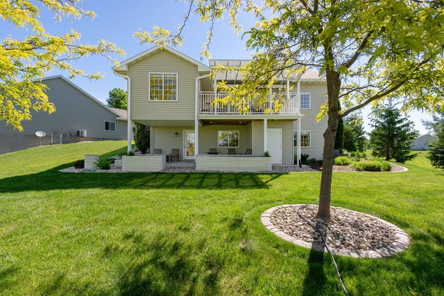 602 E Sheridan Drive, Eldridge, IA 52748
