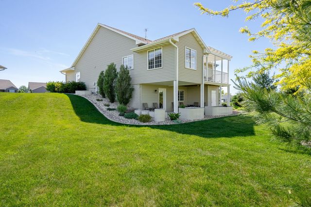 602 E Sheridan Drive, Eldridge, IA 52748