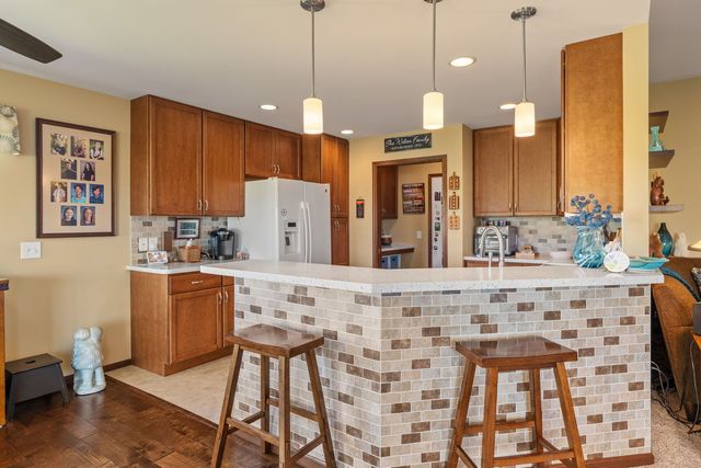 602 E Sheridan Drive, Eldridge, IA 52748