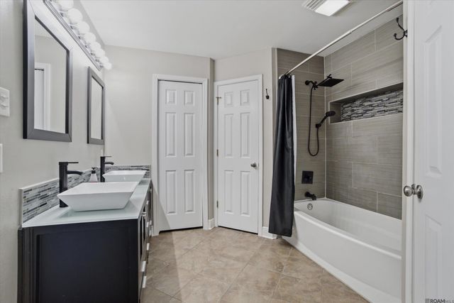 15258 E Bayou Dr, Prairieville, LA 70769