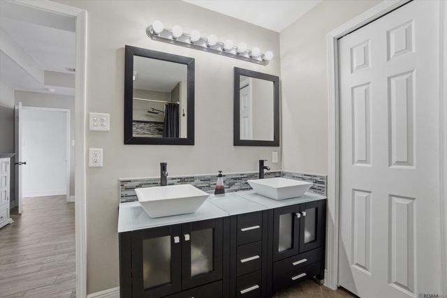 15258 E Bayou Dr, Prairieville, LA 70769