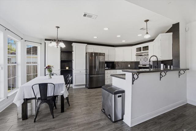 15258 E Bayou Dr, Prairieville, LA 70769