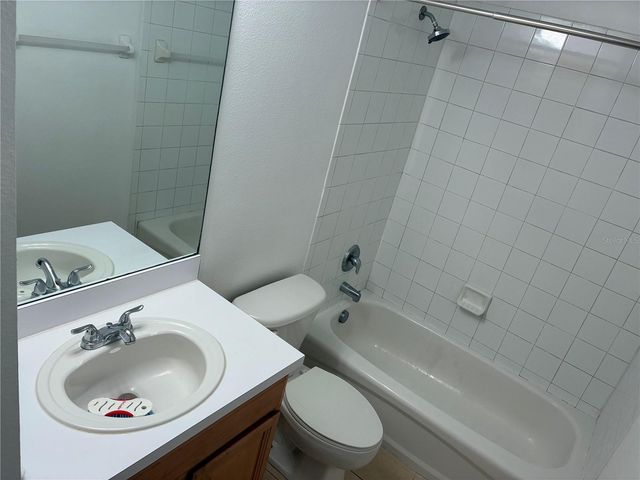 360 CAPE HARBOUR LOOP 105, Bradenton, FL 34212