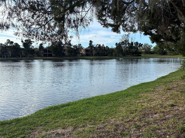 360 CAPE HARBOUR LOOP 105, Bradenton, FL 34212
