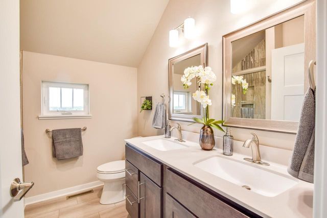 4307 Goldeneye Gateway Drive, Middleton, WI 53562