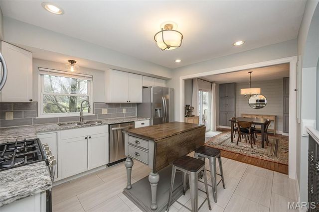 404 Quentin Drive, St Charles, MO 63301