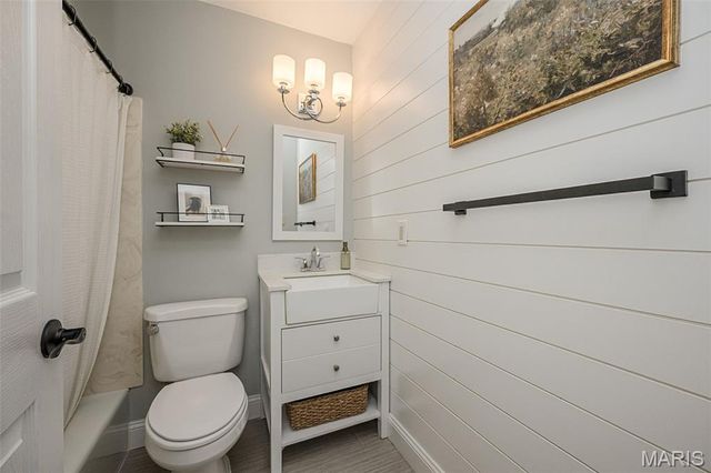 404 Quentin Drive, St Charles, MO 63301