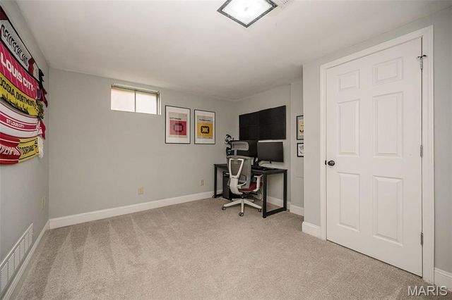 404 Quentin Drive, St Charles, MO 63301