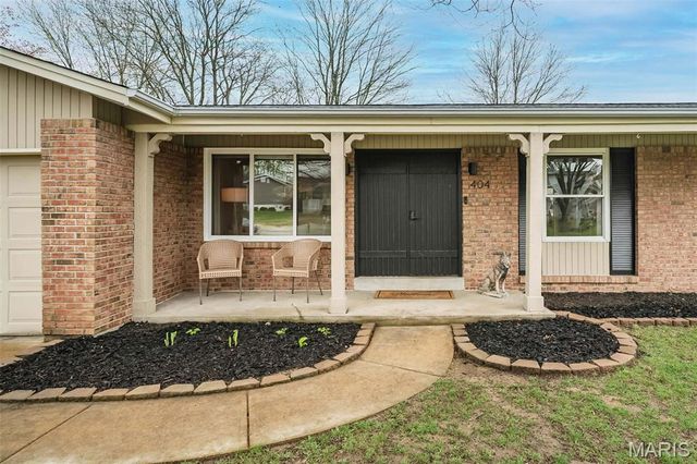 404 Quentin Drive, St Charles, MO 63301