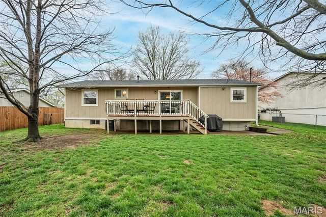 404 Quentin Drive, St Charles, MO 63301