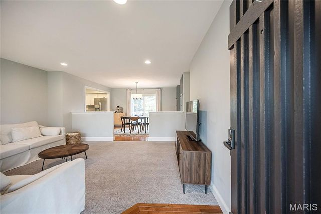 404 Quentin Drive, St Charles, MO 63301