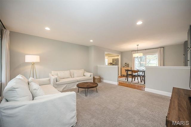 404 Quentin Drive, St Charles, MO 63301