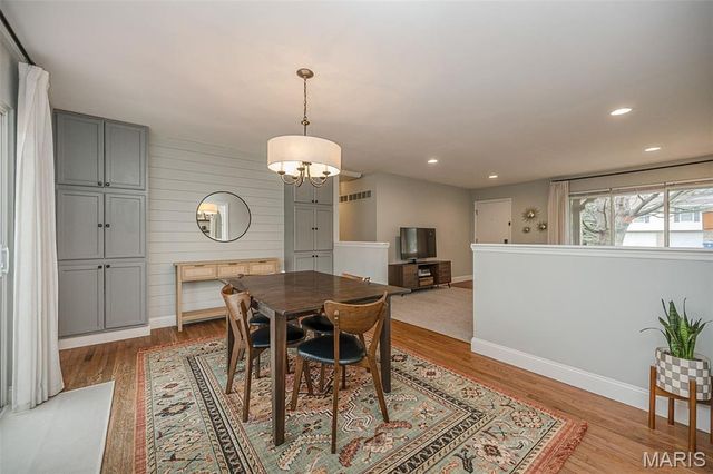 404 Quentin Drive, St Charles, MO 63301