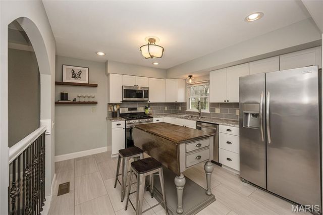 404 Quentin Drive, St Charles, MO 63301