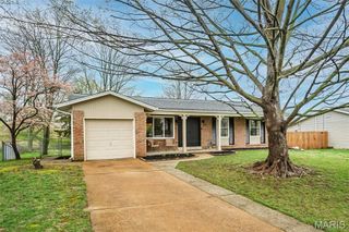 404 Quentin Drive, St Charles, MO 63301
