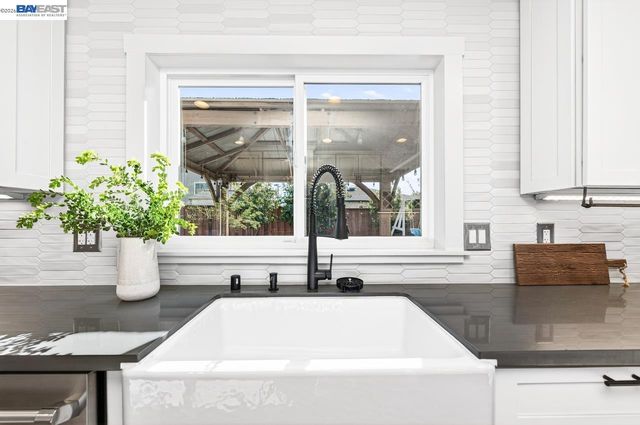 907 Hazel St, Livermore, CA 94550