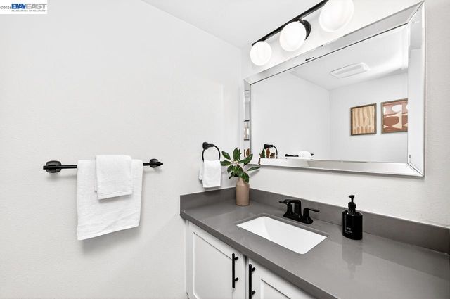 907 Hazel St, Livermore, CA 94550