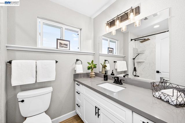 907 Hazel St, Livermore, CA 94550