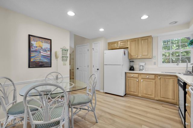 70 Shipyard Dr Apt 166, Hilton Head Island, SC 29928