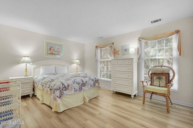 70 Shipyard Dr Apt 166, Hilton Head Island, SC 29928