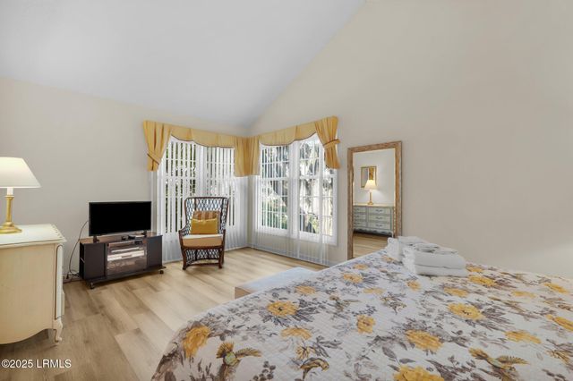 70 Shipyard Dr Apt 166, Hilton Head Island, SC 29928