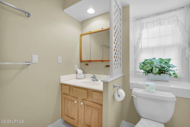 70 Shipyard Dr Apt 166, Hilton Head Island, SC 29928