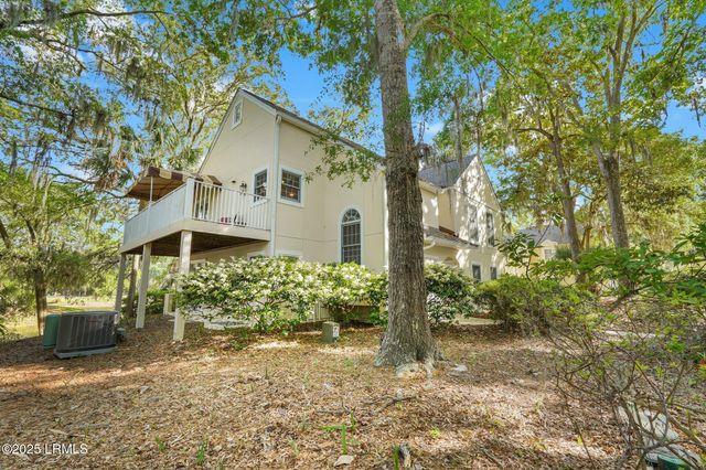 70 Shipyard Dr Apt 166, Hilton Head Island, SC 29928