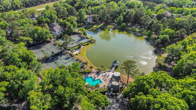 70 Shipyard Dr Apt 166, Hilton Head Island, SC 29928