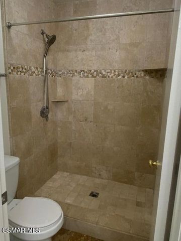 132 Rosehedge Lane, Oak Park, CA 91377