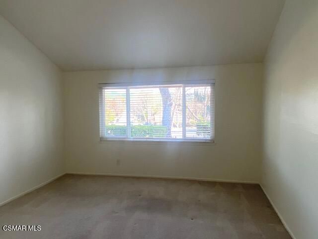 132 Rosehedge Lane, Oak Park, CA 91377