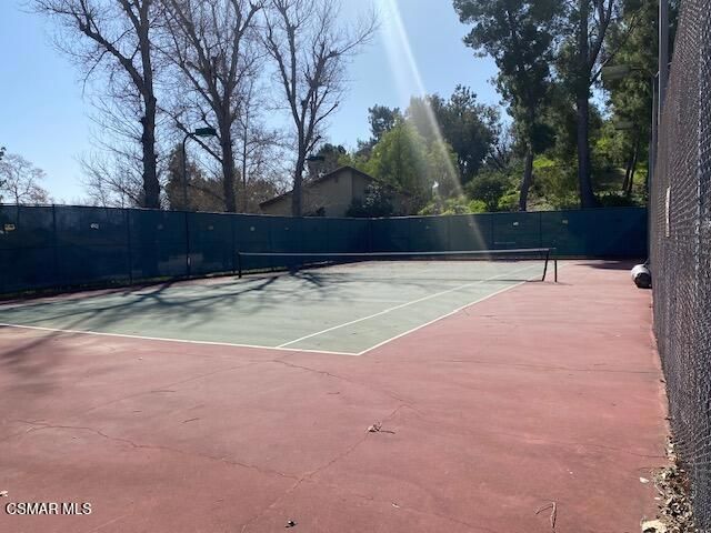 132 Rosehedge Lane, Oak Park, CA 91377