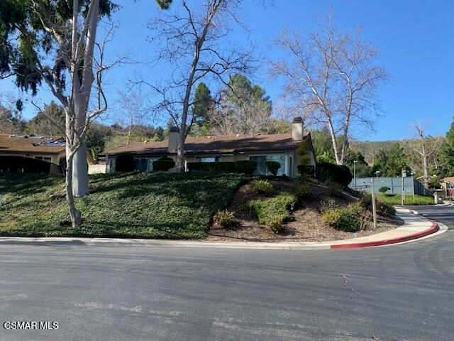 132 Rosehedge Lane, Oak Park, CA 91377