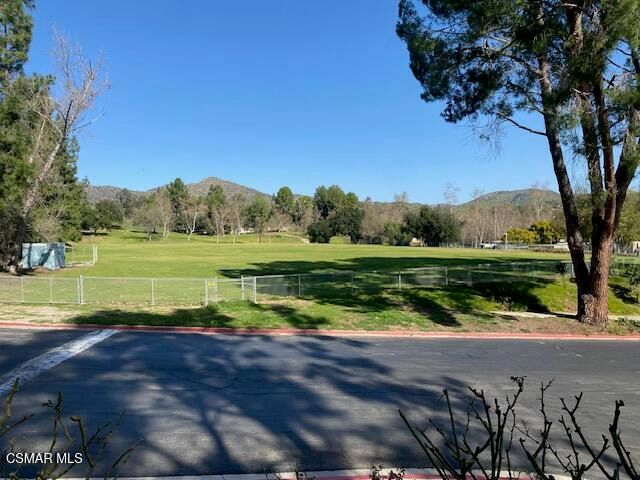 132 Rosehedge Lane, Oak Park, CA 91377