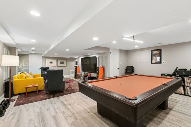 9424 Tripp Avenue, Skokie, IL 60076